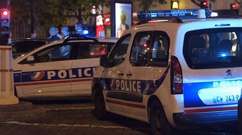F­r­a­n­s­a­­d­a­ ­P­o­l­i­s­i­ ­T­e­h­d­i­t­ ­E­d­e­n­ ­K­i­ş­i­ ­V­u­r­u­l­d­u­